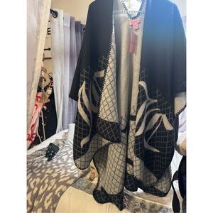 Nwt Juicy Couture Logo Cold Weather blanket Scarf shawl Grey Multi